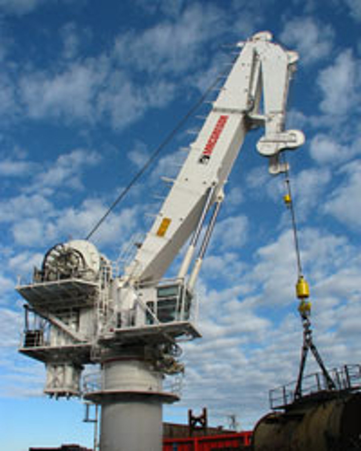 Cargotec’s active heave-compensated offshore crane