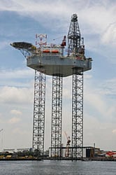 Drill rig oil spill continues to impact marine life