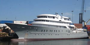  75m-yachthull