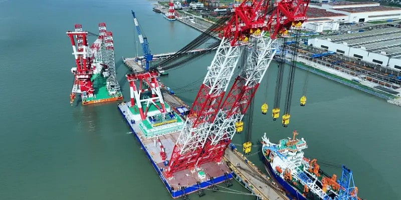China's ZPMC Delivers Erhang Zhuoye for Advanced Bridge and