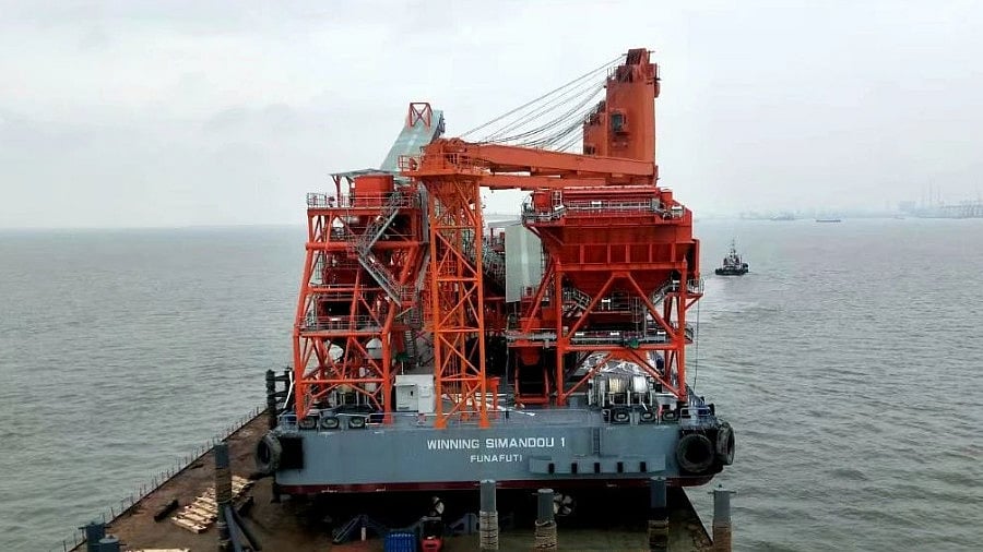 Winning Simandou 1 – Transshipment barge to facilitate ore exports