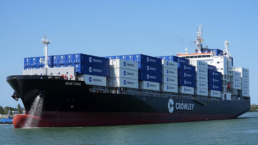Crowley's newest LNG-powered containership sails on maiden commercial ...