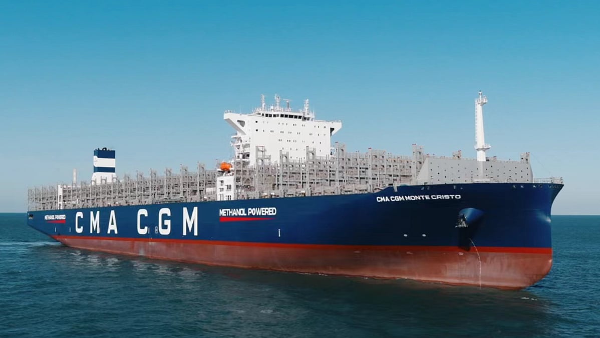 CMA CGM takes delivery of new methanol-powered containership