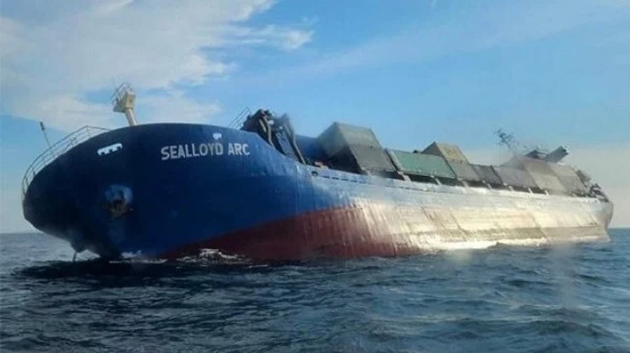 Cargo ship spills oil, containers after sinking off Phuket, Thailand