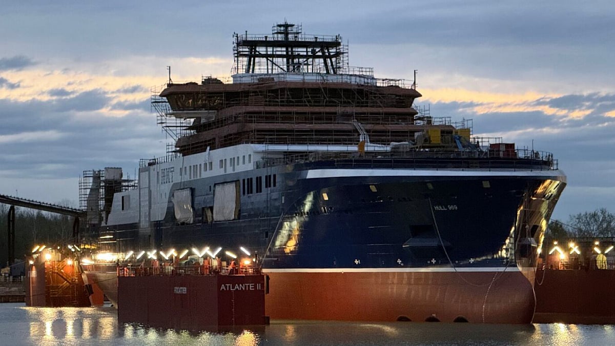 NKT's future methanol-fuelled cable vessel launched in Romania
