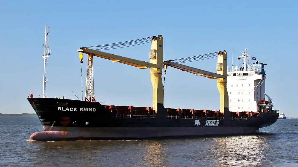 Cargo ships collide near Douala, Cameroon