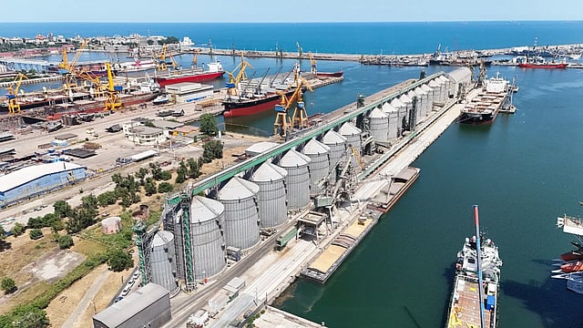 Romanian port sees higher grain flows despite growing war risks