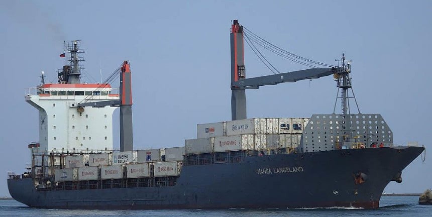 Vessel capsizes, spills containers at Taiwan’s Kaohsiung Port