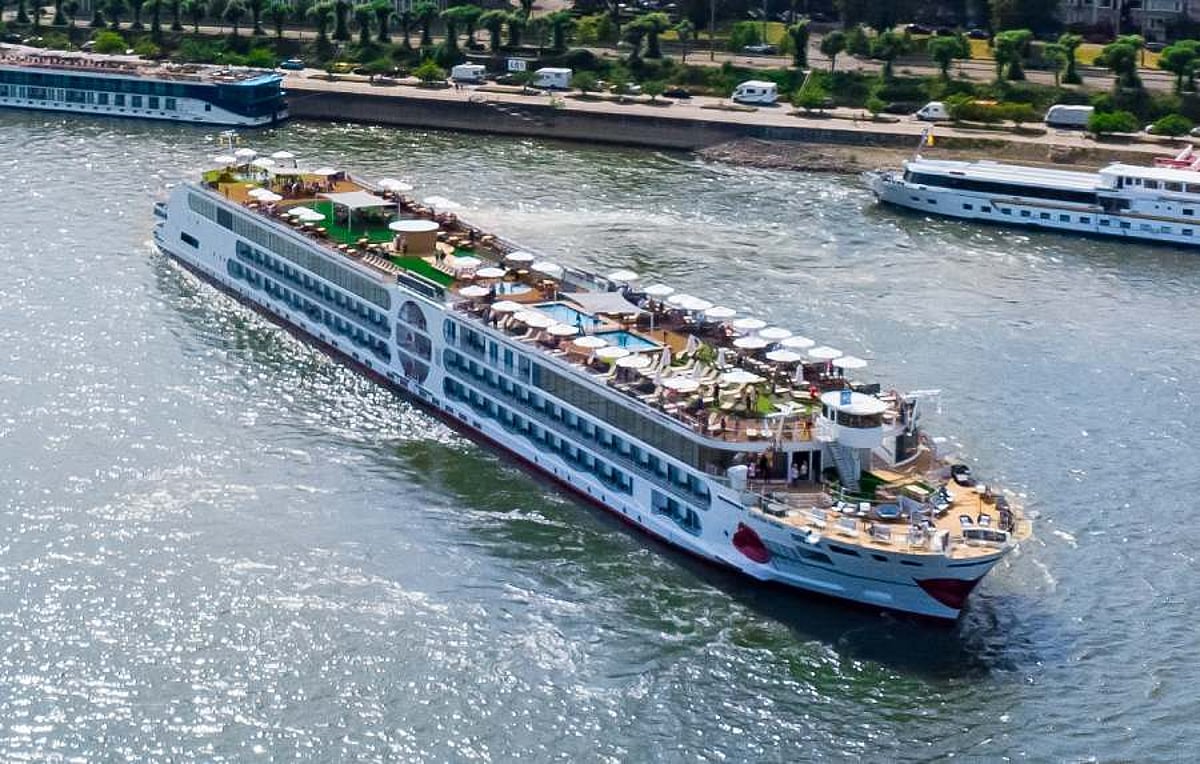 A Rosa Ship VESSEL REVIEW | A-Rosa Sena – Germany’s A-Rosa Cruises adds hybrid ...