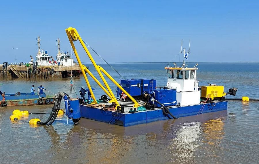 VESSEL REVIEW | Estoril – Mozambique’s Emodraga takes delivery of ...