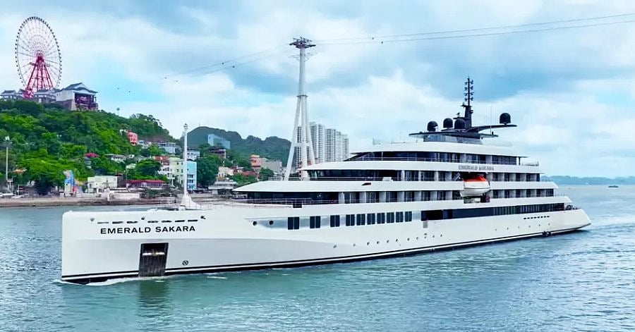 VESSEL REVIEW | Emerald Sakara – Luxury yacht-style cruise ship