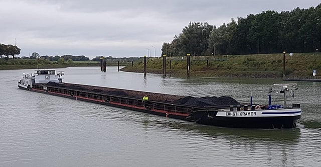VESSEL REFIT | Ernst Kramer – German inland cargo ship upgraded with ...