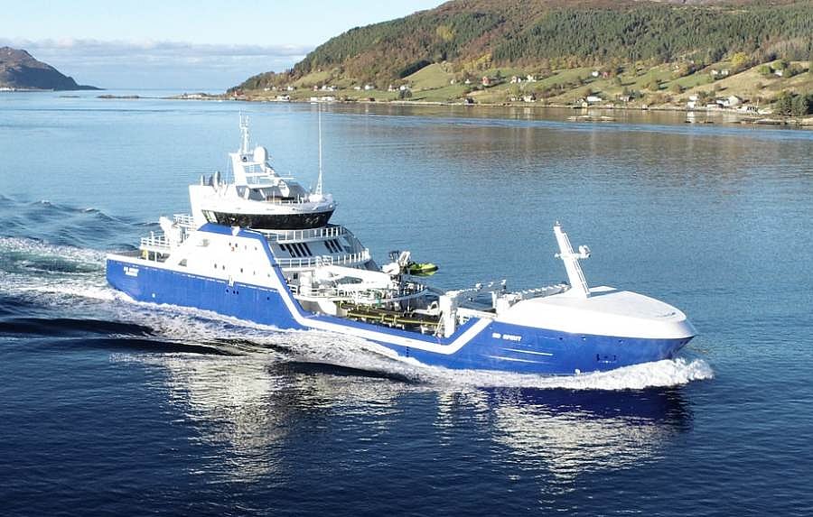 VESSEL REVIEW | Ro Spirit – Norwegian salmon wellboat fitted with ...