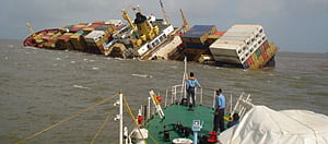 Mumbai port partially open after collision