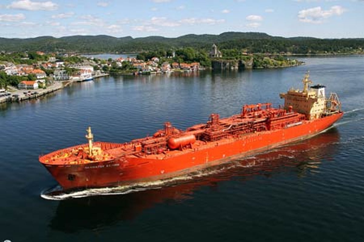 More newbuilds for Navigator