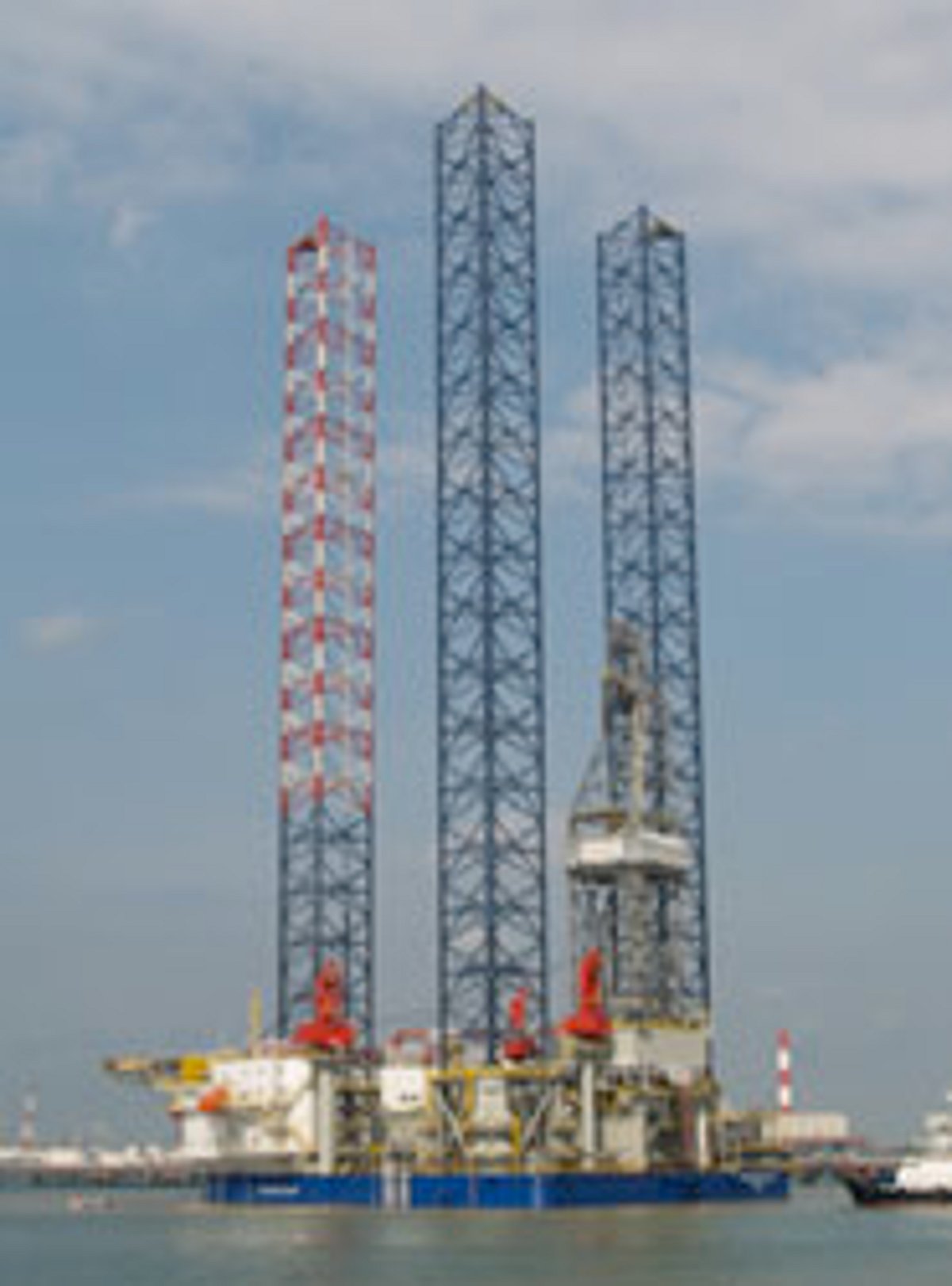 Shipyard Rigs PPL Shipyard delivers jack-up rig ‘Aquamarine Driller’