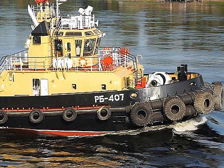 Pella delivers new tug