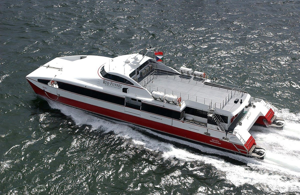 Wight Shipyard floats out passenger ferry