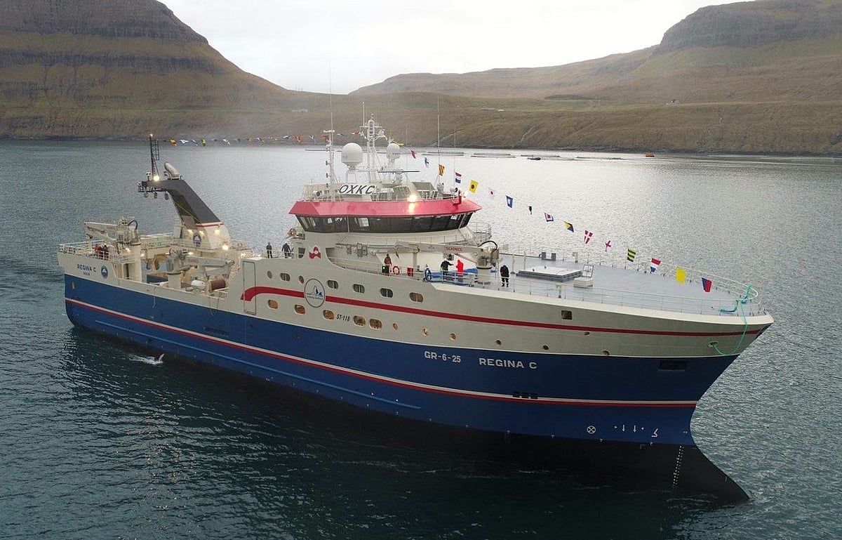 VESSEL REVIEW | Regina C – Arctic factory freezer trawler for