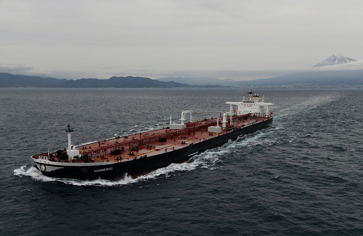 JMU delivers Suezmax tanker to Commodore Marine