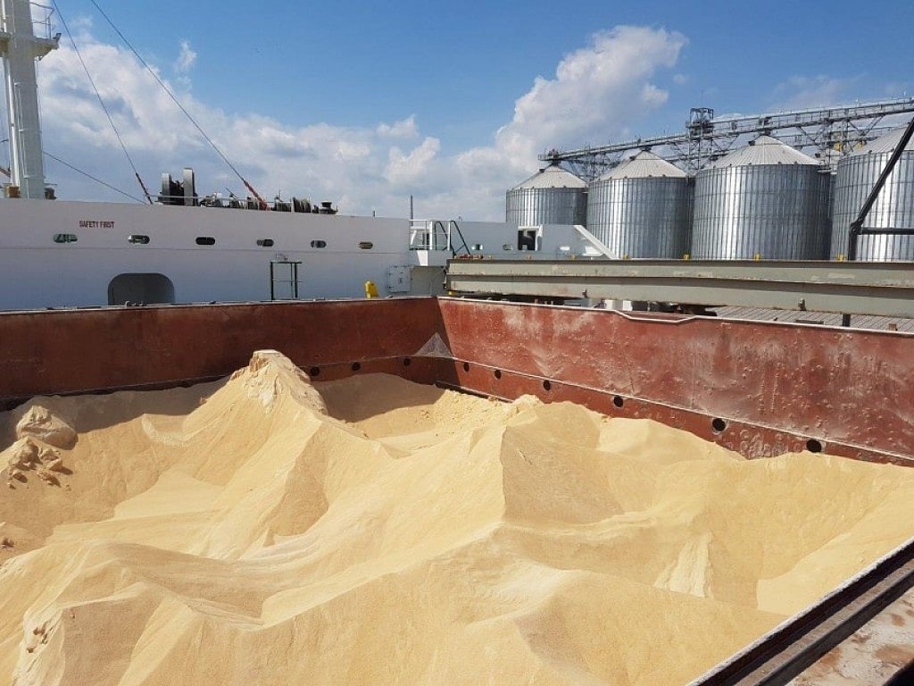 China hits 12m-tonne US soybean target pledged in trade truce
