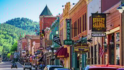 Bank owners say keeping multiple charters benefits communities, organizations