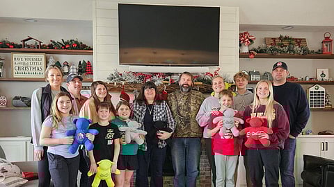 Deb Kneisl family photo BankNews.com