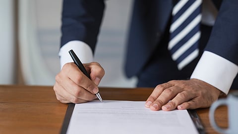 M&A deal stock image BankNews.com