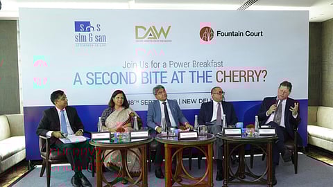 DAW - Sim & San and Fountain Court