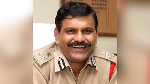 दिल्ली HC ने ट्विटर हैंडल ब्लूटिक को बहाल के लिए दायर याचिका मे CBI पूर्व निदेशक एम नागेश्वर राव पर ₹10k का जुर्माना लगाया