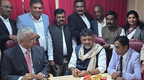 ಸಿಬಿಡಿ ವ್ಯಾಪ್ತಿಯಲ್ಲಿ ಹೈಕೋರ್ಟ್‌ ಸ್ಥಳಾಂತರಕ್ಕೆ ಭೂಮಿ ಹುಡುಕಾಟ ಮಾಡಲಾಗುತ್ತಿದೆ: ಡಿಸಿಎಂ ಡಿ ಕೆ ಶಿವಕುಮಾರ್‌