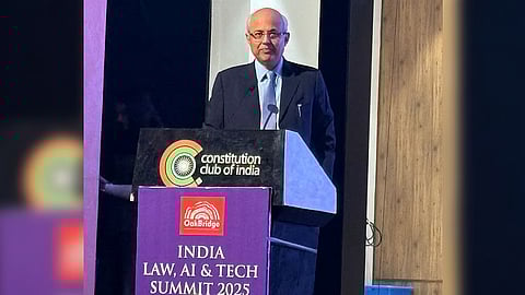 Justice Manmoha̧n Oak Bridge