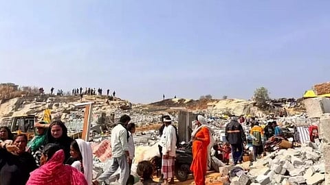 ಕೋಗಿಲು ಬಡಾವಣೆಯಲ್ಲಿ ಮನೆಗಳ ತೆರವು: ಸರ್ಕಾರದ ಕ್ರಮ ಪ್ರಶ್ನಿಸಿ ಹೈಕೋರ್ಟ್‌ ಮೆಟ್ಟಿಲೇರಿದ ನಿವಾಸಿಗಳು