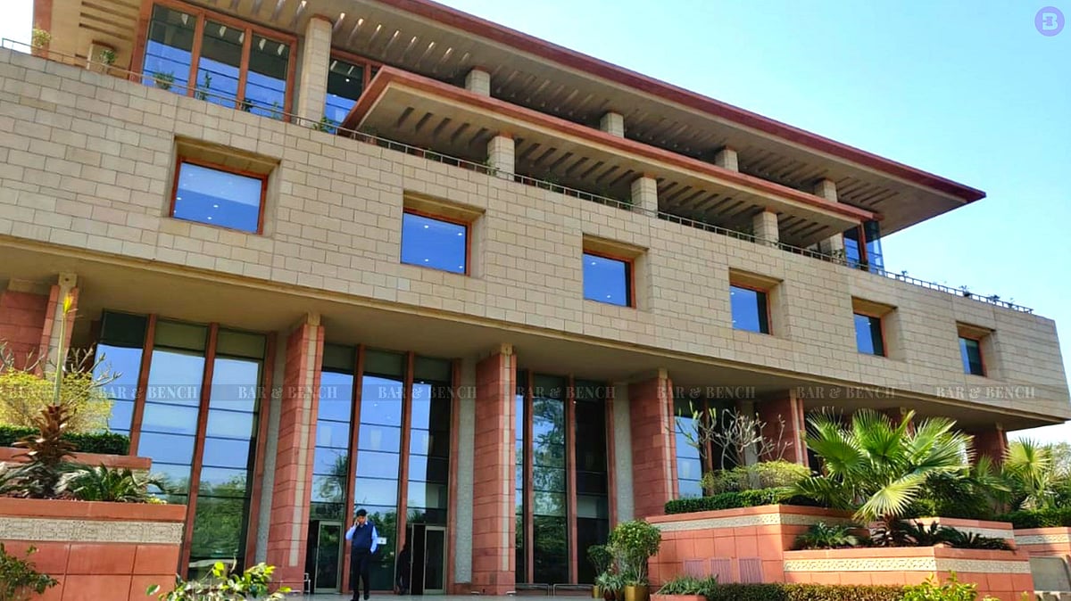 Delhi High Court takes suo motu cognisance of filming of female DU