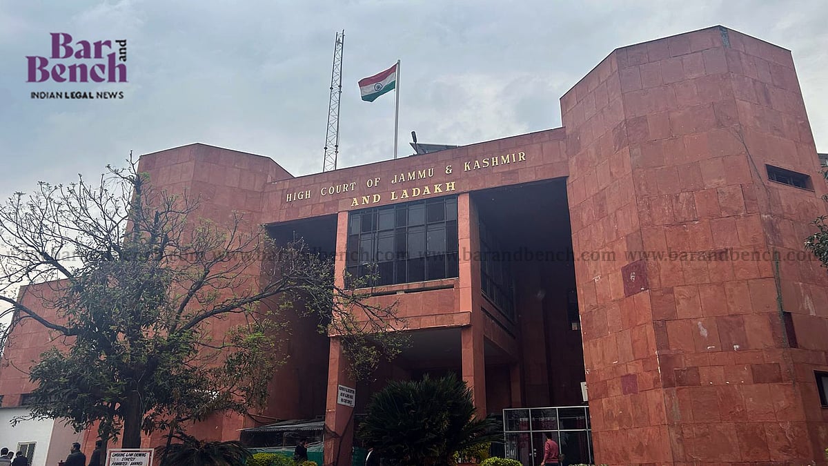 J&K High Court quashes CAT order imposing ₹10,000 cost on senior advocate