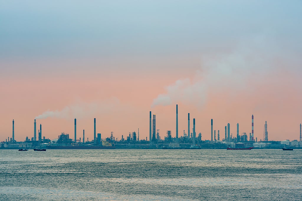 Aster Expands Bukom Refinery to Produce Higher-Value Base Oils