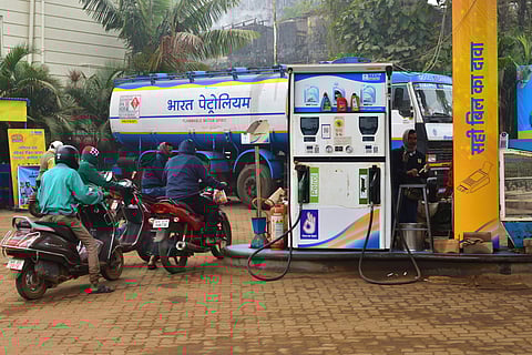 India, petrol station, motorbikes, petrol tanker