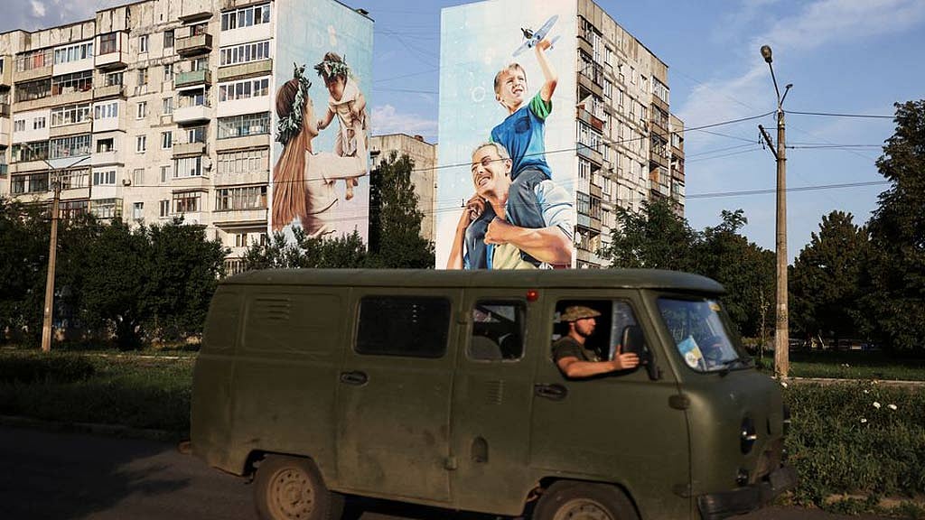 Russian forces pound Ukraine's Donetsk region