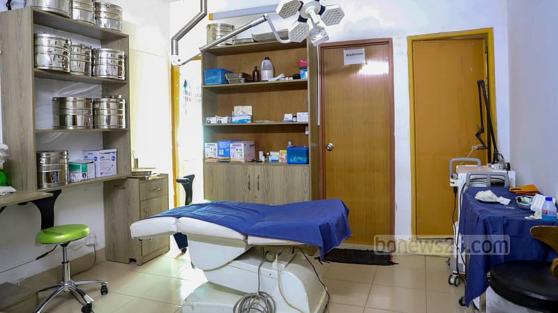The Hair Transplant and Cosmetic Surgery Centre in Dhaka’s Banani has no doctors on duty for hair transplants, but it has all the equipment necessary to conduct the procedure.