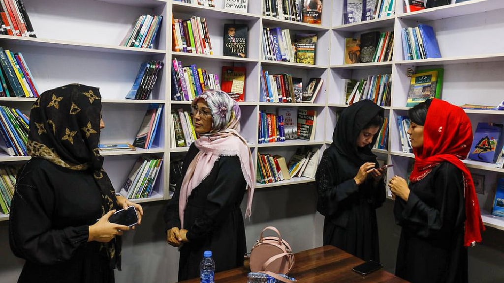 Afghan women open library to counter growing isolation