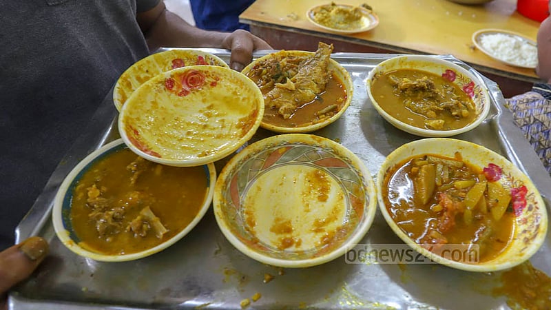 The prices of meals at Dhaka University residential halls have risen in line with food inflation, but the portions of meat and fish provided in each meal have been reduced as well.