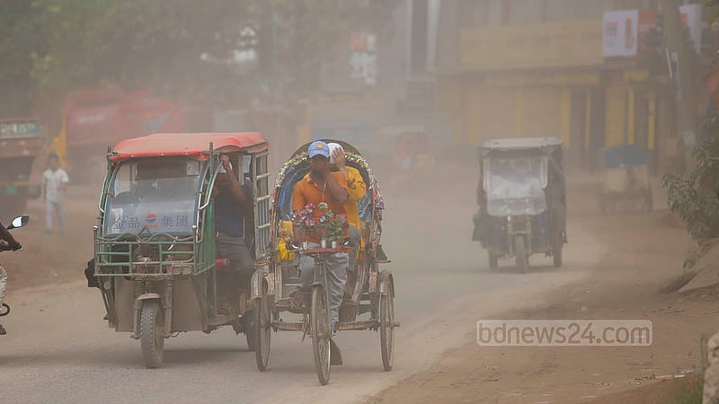 The level of dust on the Dhaka-Narayanganj highway is so high that it’s difficult to move on the road without covering your face.