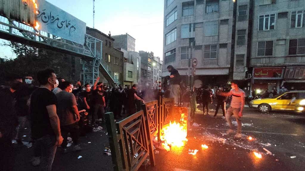 Iran protests spread, death toll rises as internet curbed