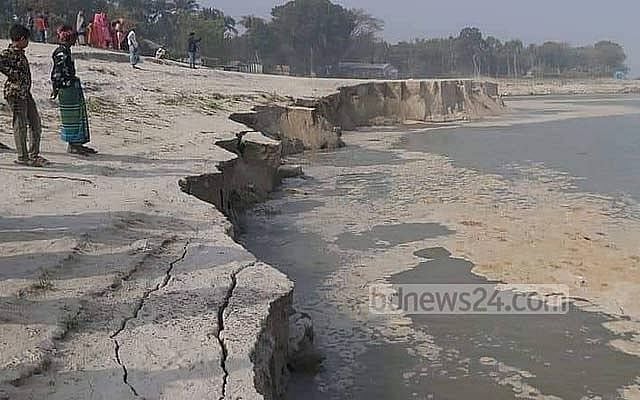 River erosion makes thousands homeless and gobbles up farmlands