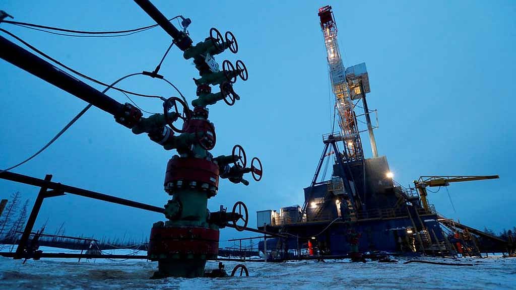 Russia will respond to oil price caps by shipping more to Asia: energy minister
