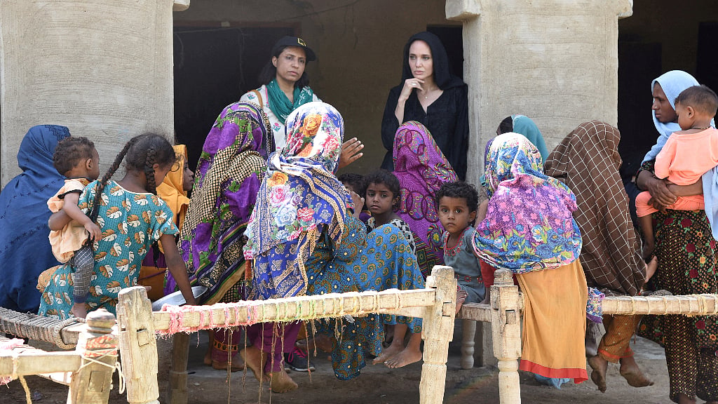 Pakistan flood-borne diseases could get 'out of control' as deaths rise