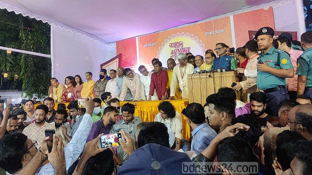 Obaidul Quader rebukes Awami League activists for chaos at Dhakeshwari temple