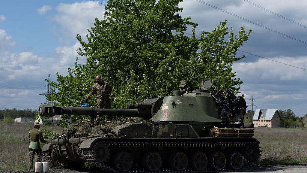 Russia abandons Ukrainian bastion, Putin ally suggests nuclear response