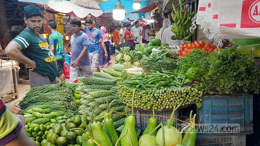 Bangladesh’s November inflation falls to 8.85% as food prices ease