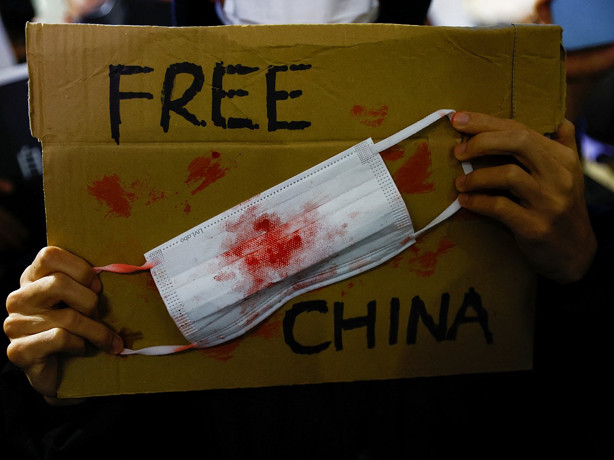 How many people might die, and why, if China loosens COVID restrictions